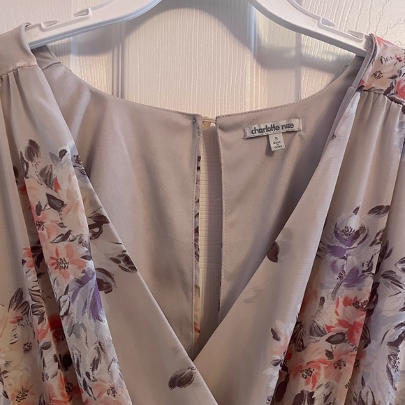 Charlotte Russe Floral Short Women’s Romper | Women’s size small | - Picture 2 of 7